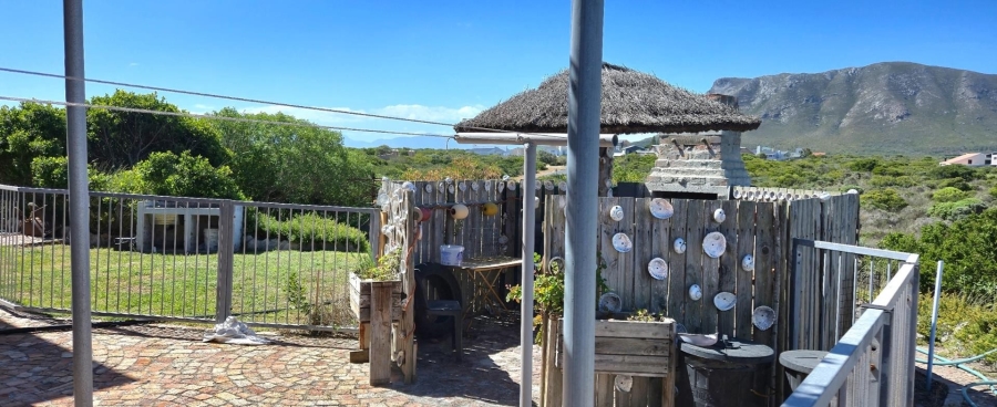 5 Bedroom Property for Sale in Kleinbaai Western Cape